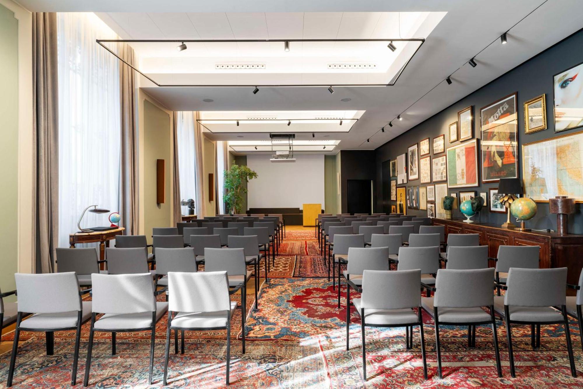 Hotel Radisson Collection Hotel, Palazzo Touring Club Milaan